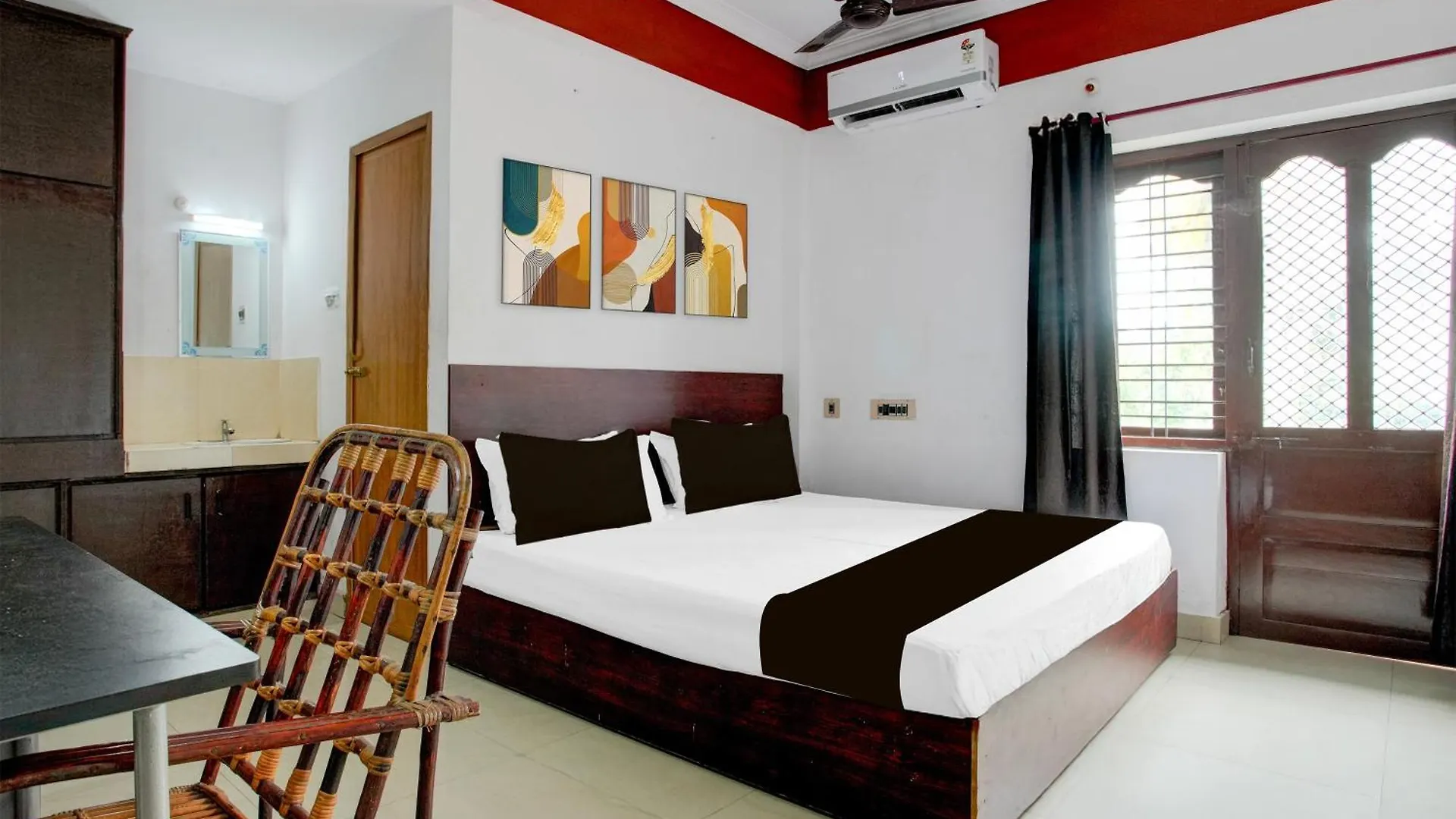 Hotel O Premier Park Thiruvananthapuram Hindistan